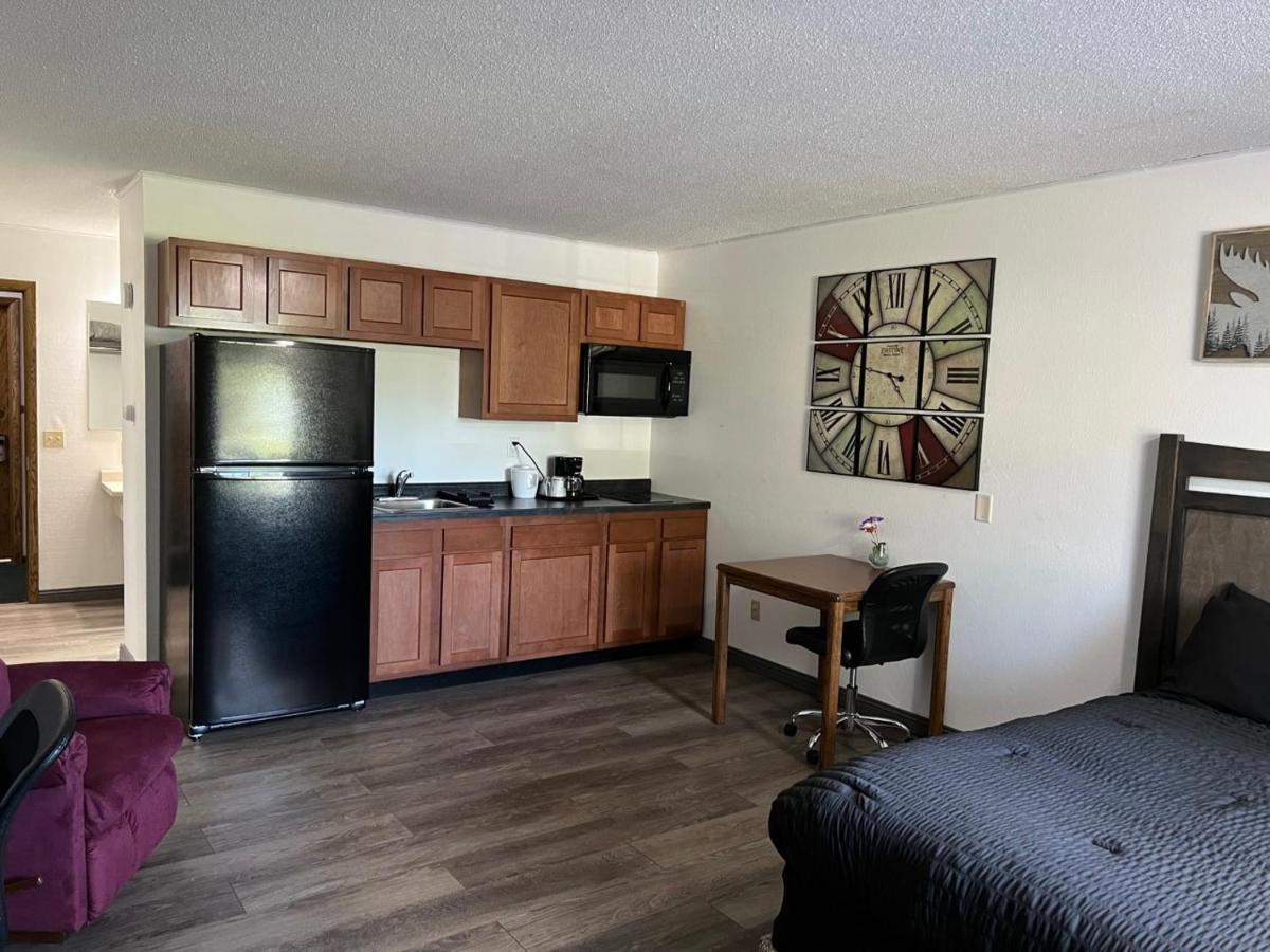 Northwoods Motel Ladysmith Ngoại thất bức ảnh