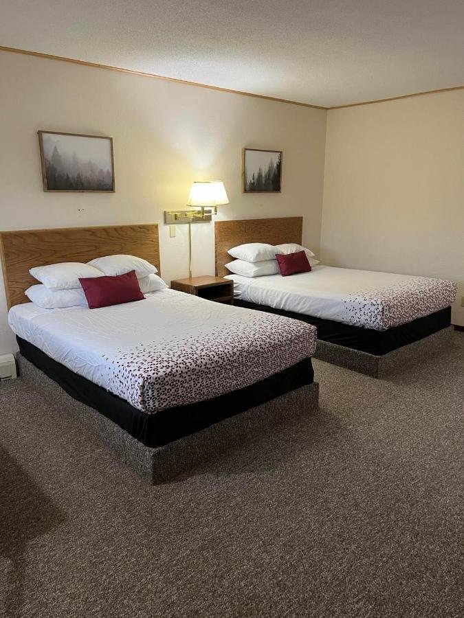 Northwoods Motel Ladysmith Ngoại thất bức ảnh