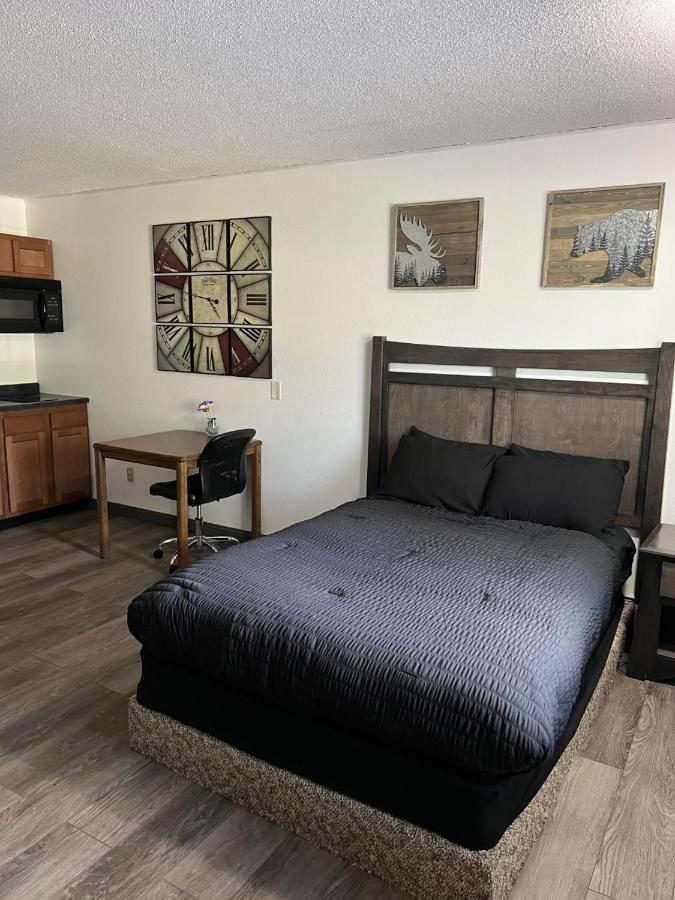 Northwoods Motel Ladysmith Ngoại thất bức ảnh