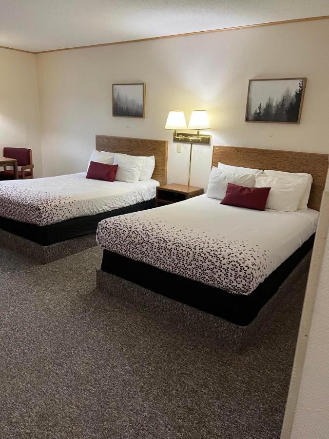 Northwoods Motel Ladysmith Ngoại thất bức ảnh