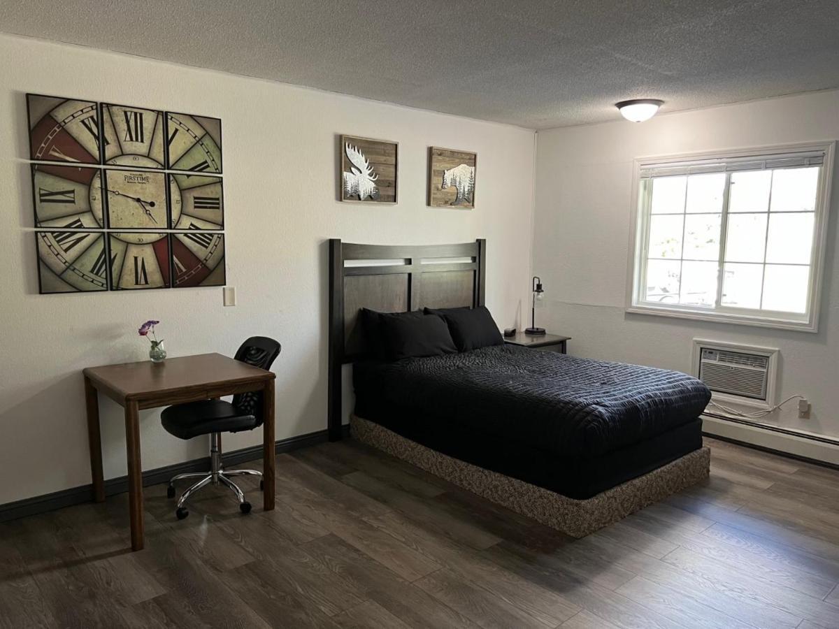 Northwoods Motel Ladysmith Ngoại thất bức ảnh